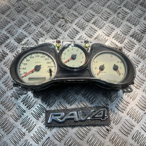 Щиток приборов Toyota Rav-4 (2000-2006) 8380042870  8380042860 МКПП