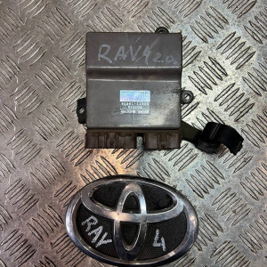 Блок управления топливными форсунками Toyota Rav-4 2.0 (2000-2006) 8987120030
