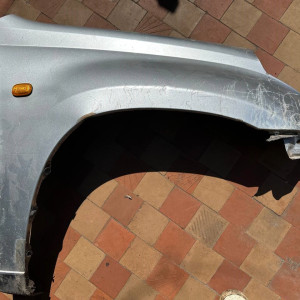 Крыло переднее правое Toyota Rav-4 (2000-2006) *дефект