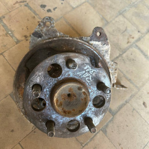 Ступица задняя Toyota Rav-4 (2000-2006) 4245042020