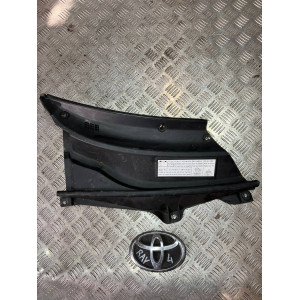 Жабо пластик панель під лобове скло (двірники) Toyota Rav-4 (2000-2006) 5570842110