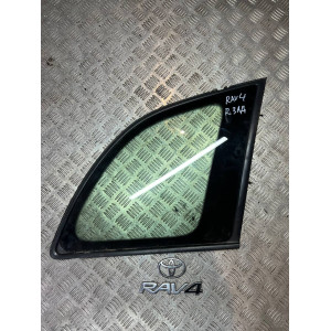 Стекло в кузов заднее правое Toyota Rav-4 (2000-2006) 6271042240