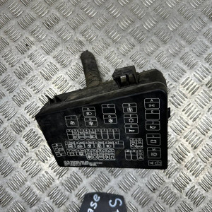 Блок предохранителей под капот Mitsubishi Space Star (1998-2005) MR914295