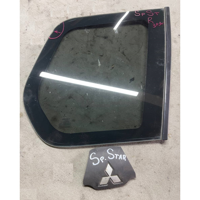 Стекло в кузов заднее правое(форточка) Mitsubishi Space Star (1998-2005) MR135740