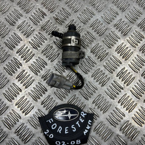 Насос моторчик  омывателя фар Subaru Forester SG (2002-2008) 86611SA011