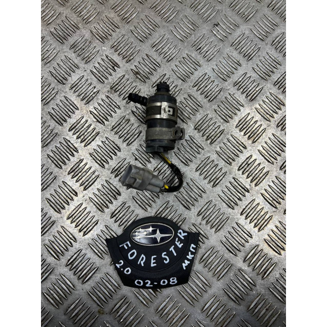 Насос моторчик  омывателя фар Subaru Forester SG (2002-2008) 86611SA011