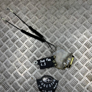 Замок двери задний левый Subaru Forester SG (2002-2008) 61035SA011