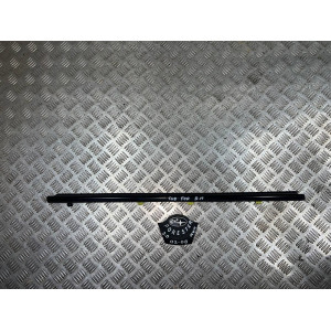 Молдинг стекла двери передний правый Subaru Forester SG (2002-2008) 61280SA000 61280SA001