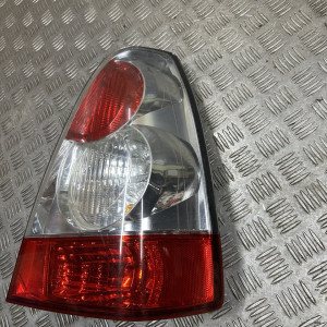 Фонарь правый Subaru Forester SG (2002-2008) 84201SA301 84201SA302