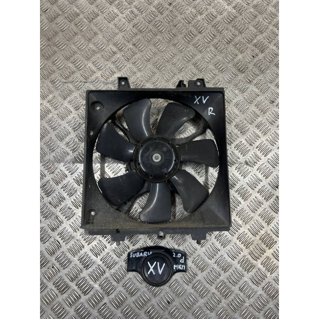 Диффузор с вентилятором радиатора Subaru XV (2011-2017) 45121KE001 73313FJ010 *правый