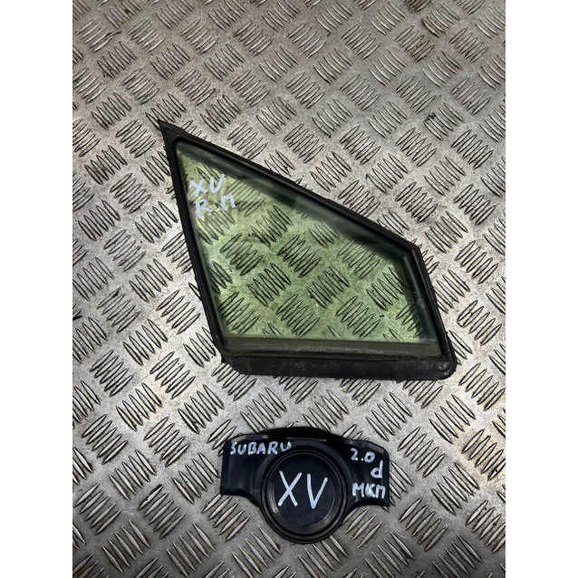 Стекло двери переднее правое (форточка) Subaru XV (2011-2017) 61009FJ020