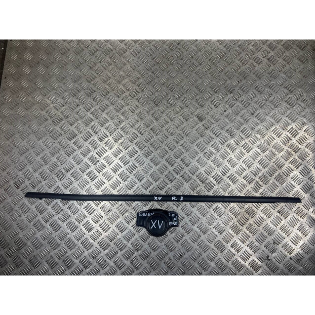 Молдинг стекла двери задней Subaru XV (2011-2017) 62280FJ000 62280FJ010