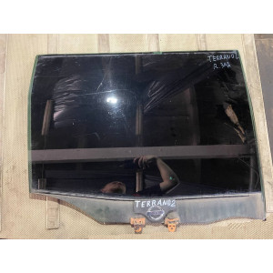Стекло двери заднее правое Nissan Terrano II (1993-2006) 823000X001