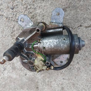 Моторчик стеклоочистителя задний Nissan Terrano II (1993-2006)