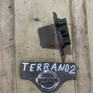 Резистор печки Nissan Terrano II (1993-2006) 277617F000