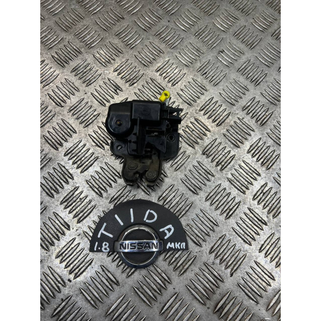 Замок крышки багажника Nissan Tiida C11 (2007-2013) седан 84631EL100