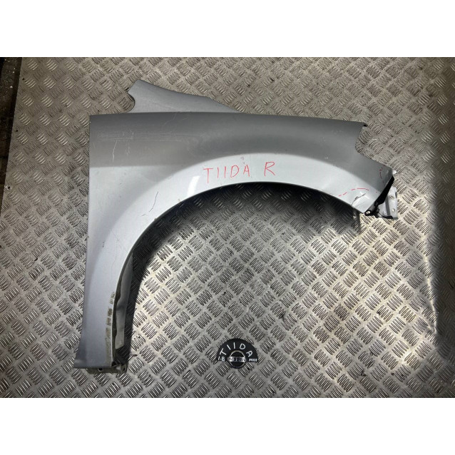 Крыло переднее правое Nissan Tiida C11 (2007-2013) седан  FCA00ZW5MB 