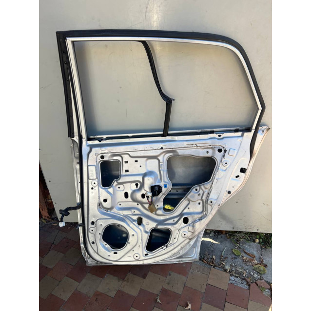 Дверь задняя правая Nissan Tiida C11 (2007-2013) седан H2100EL430