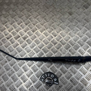 Держатель дворника правый Nissan Tiida C11 (2007-2013) 28886EL000