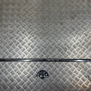 Молдинг стекла двери передней Nissan Tiida C11 (2007-2013) 80821EE010 80820EE010