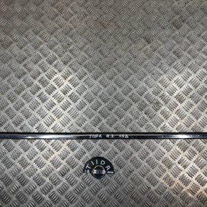 Молдинг стекла двери задней Nissan Tiida C11 (2007-2013) 82820EE410 82821EE410