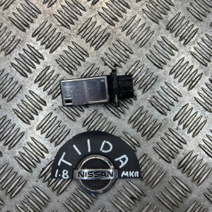 Расходомер (датчик потока) воздуха Nissan Tiida C11 (2007-2013) 226807S000 