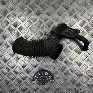 Патрубок повітряного фільтра Nissan Tiida C11 1,8 (2007-2013) 16576EL00B