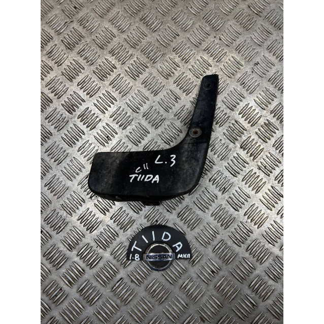 Брызговик задний левый Nissan Tiida C11 (2007-2013) 78813ED900