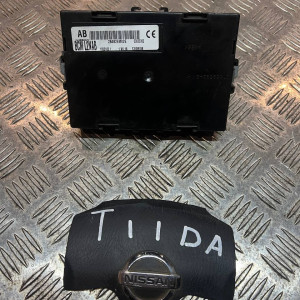 Блок управления комфорта Nissan Tiida C11 (2007-2013) 284B2EM02E