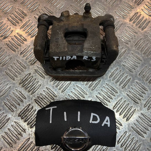 Супорт задній правий Nissan Tiida C11 (2007-2013) EU 44001EM11A