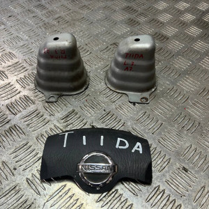 Кронштейн усилителя заднего бампера Nissan Tiida C11 (2007-2013) 85213AX010