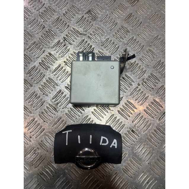 Блок управления рулевой рейкой Nissan Tiida C11 (2007-2013) 28500ED000