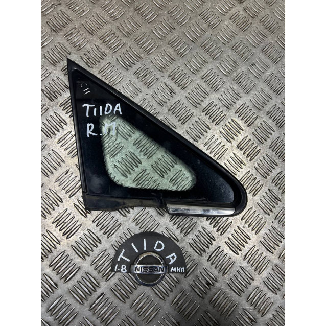 Стекло в кузов переднее правое (форточка) Nissan Tiida C11 (2007-2013) 76820ED900 76820ED400 *седан