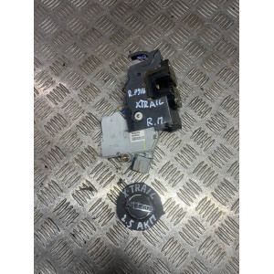 Замок двери передний правый Nissan X-Trail (T30) 2000-2006 R руль 805023Y500 / 805523Y510