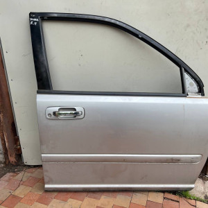 Дверь передняя правая Nissan X-Trail T30 (00-06) H01008H7MM