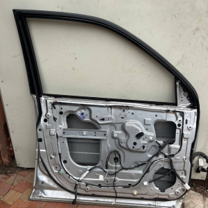 Дверь передняя левая Nissan X-Trail T30 (00-06) H01018H7MM