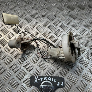 Датчик уровня топлива Nissan X-Trail T30 2,2 (00-06) 250608H810 *правий