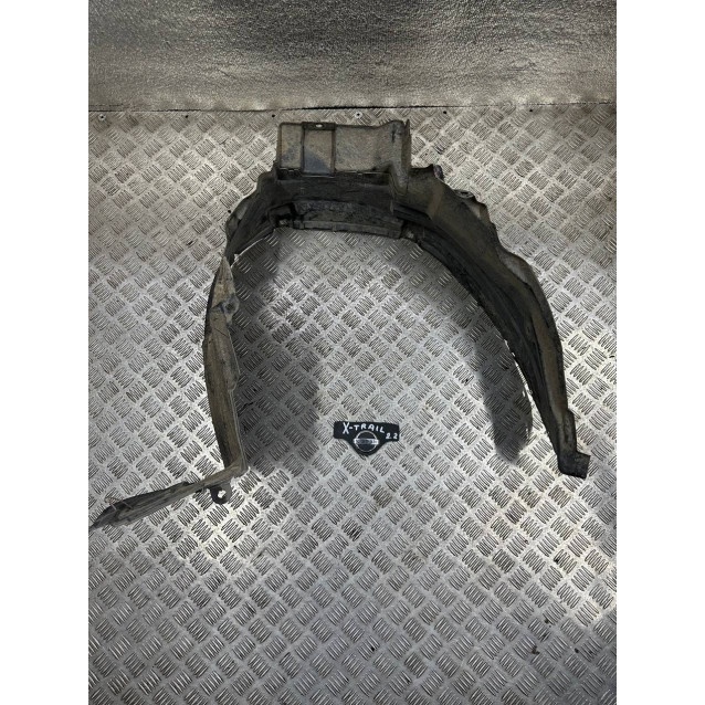 Подкрылок передний правый Nissan X-Trail T30 (2000-2006) 63840EQ000