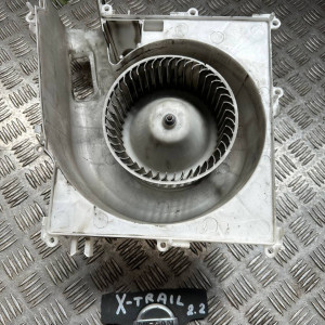 Моторчик вентилятор печки  Nissan X-Trail T30 (2000-2006) 272258H310 272300M000