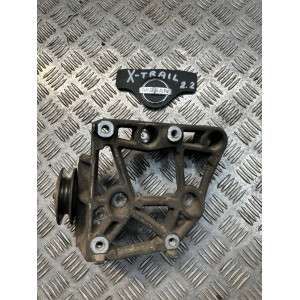 Кронштейн крепления компрессора  кондиционера Nissan X-Trail T30 (00-06) 11910AD201