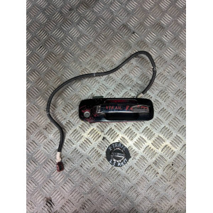 Ручка двери наружная правая передняя Nissan X-Trail (T30) (2000-2006) 806068H561 R руль 