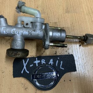 Цилиндр сцепления главный Nissan X-Trail (T30) (2000-2006) 306105M067