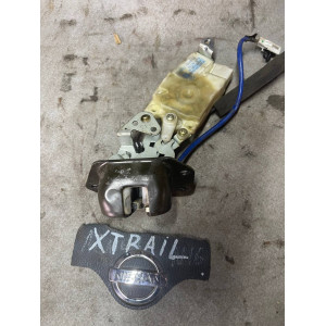 Замок крышки багажника Nissan X-Trail (T30) 2000-2006 905028H300