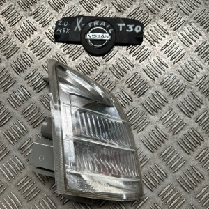 Указатель поворота передний Nissan X-Trail T30 (2000-2006) 261308H700 261308H70A