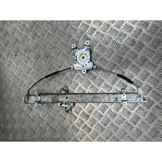 Стеклоподъемник передний правый Nissan X-Trail (T30)(2000-2006) 807208H300 *без моторчика