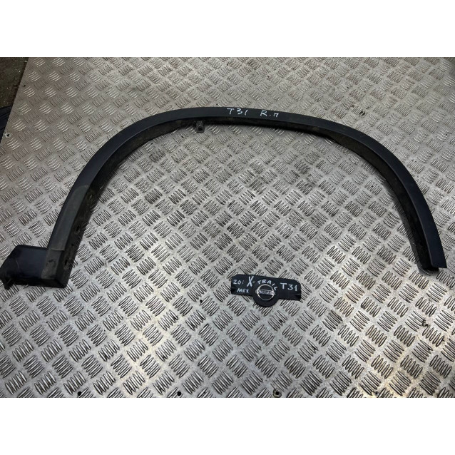 Накладка молдинг арки крила передня права Nissan X-Trail T31 (2007-2012) 76852JG10A