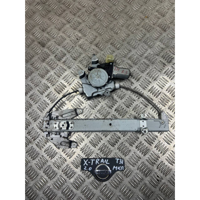 Моторчик стеклоподъемника задний правый Nissan X-Trail T31 (2007-2012) 82730JG00A