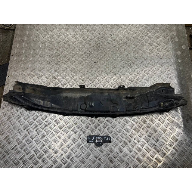 Жабо металическое Nissan X-Trail T31 (2007-2012) 66318JG40A