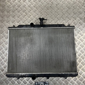 Радиатор охлождения (основной) двигателя Nissan X-Trail T31 (2007-2012) 2.0 МКПП 21400JG40A