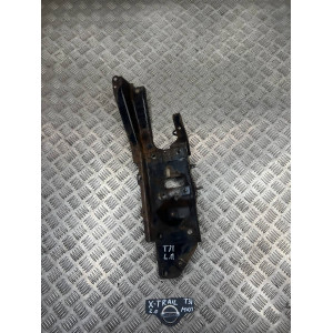 Кронштейн панели радиатора левый Nissan X-Trail T31 (2007-2012) 62521JG00B